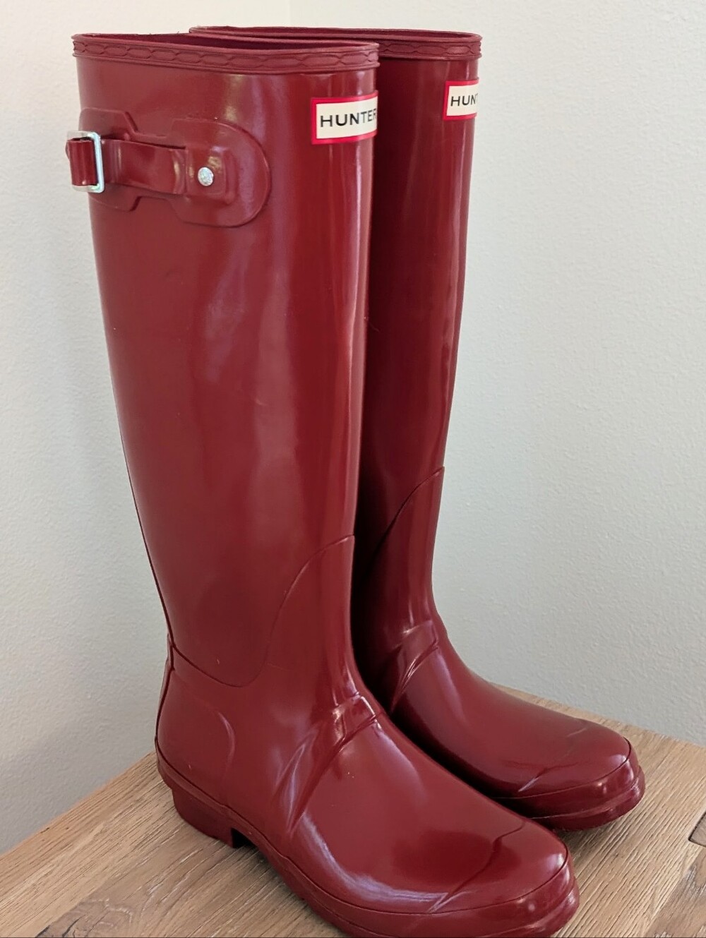 Hunter Tall Knee-High Glossy Rain Boots In Military Red - 9 - Picture 3 of 12